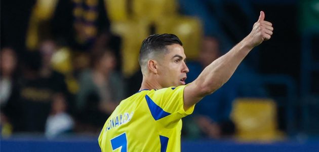 رونالدو يعطل تجديد عقد محترف النصر